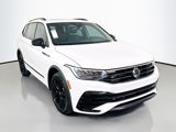 Used 2022 Volkswagen Tiguan SE R-Line image 3
