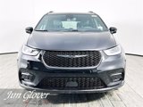 New 2025 Chrysler Pacifica Limited image 2