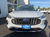 New 2025 Ford Escape SE image 3