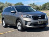 Used 2019 Kia Sorento LX w/ LX Convenience Package image 3
