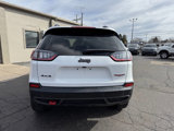 Used 2022 Jeep Cherokee Trailhawk image 3
