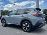 Used 2022 Nissan Rogue SL w/ SL Premium Package image 3