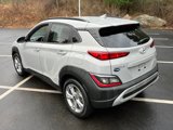 Used 2022 Hyundai Kona SEL w/ Convenience Package image 3
