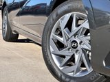 Used 2024 Hyundai Elantra SEL image 2