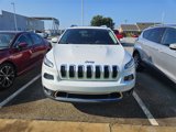 Used 2017 Jeep Cherokee Limited image 2
