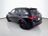 Used 2022 Volkswagen Tiguan SE R-Line image 3