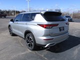 Used 2022 Mitsubishi Outlander SE image 5