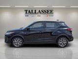 Used 2024 Nissan Kicks SV image 2