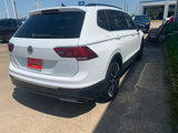 Used 2021 Volkswagen Tiguan SE image 2