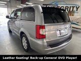 Used 2014 Chrysler Town & Country Touring image 4