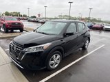 Used 2021 Nissan Kicks S image 3