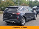 Used 2021 Ford Escape SE image 3