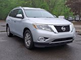 Used 2014 Nissan Pathfinder SV image 2