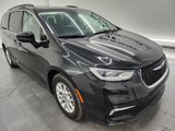 Used 2022 Chrysler Pacifica Touring-L image 2