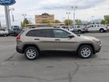 Used 2016 Jeep Cherokee Sport image 2