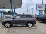 Used 2013 Toyota Highlander 4WD image 2