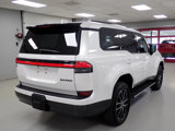 Used 2024 Lexus GX 550 image 2