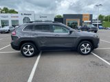 Used 2022 Jeep Cherokee Limited image 2