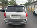 Used 2016 Dodge Grand Caravan SXT w/ UConnect Hands-Free Group image 4