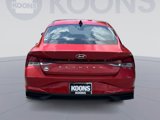 Used 2022 Hyundai Elantra SE image 5