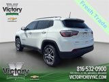 Used 2017 Jeep Compass Latitude w/ Popular Equipment Group image 4