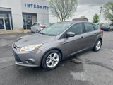 Used 2014 Ford Focus SE w/ SE Winter Package image 2
