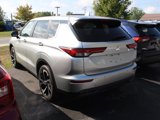Used 2022 Mitsubishi Outlander ES image 5