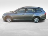 Used 2017 Volkswagen Golf S image 2