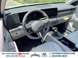 New 2025 Hyundai Kona SE image 2