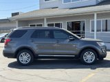 Used 2017 Ford Explorer XLT image 5