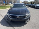Used 2022 Volkswagen Jetta SE image 2