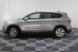 Certified 2022 Volkswagen Taos SE w/ Panoramic Sunroof Package image 4