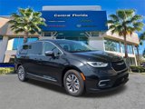 Used 2023 Chrysler Pacifica Limited image 2