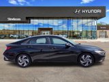 Certified 2024 Hyundai Elantra SEL w/ Convenience Package image 4