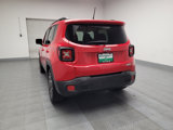 Used 2015 Jeep Renegade Latitude image 6
