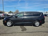 Used 2021 Chrysler Pacifica Touring-L image 3