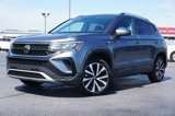 Used 2024 Volkswagen Taos SE image 2