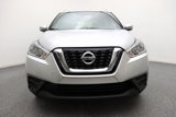 Used 2019 Nissan Kicks SV image 2