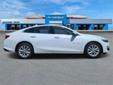Used 2025 Chevrolet Malibu LT image 3