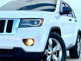 Used 2013 Jeep Grand Cherokee Limited w/ Luxury Group II image 2