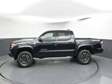 Used 2022 Toyota Tacoma TRD Sport image 2