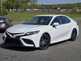 Used 2023 Toyota Camry SE image 2