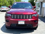 Used 2017 Jeep Grand Cherokee Altitude image 3