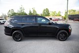 Used 2024 Jeep Grand Cherokee L Laredo image 2