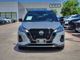 Used 2023 Nissan Kicks SR image 3