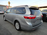 Used 2016 Toyota Sienna XLE Premium image 4
