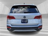 Used 2024 Volkswagen Taos SE w/ Panoramic Sunroof Package image 5