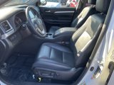 Used 2019 Toyota Highlander XLE image 3