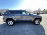 Certified 2021 Jeep Grand Cherokee Laredo image 3