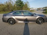 Used 2024 Toyota Camry SE image 4